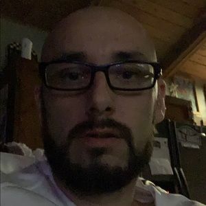 Meet your Posher, Dustin